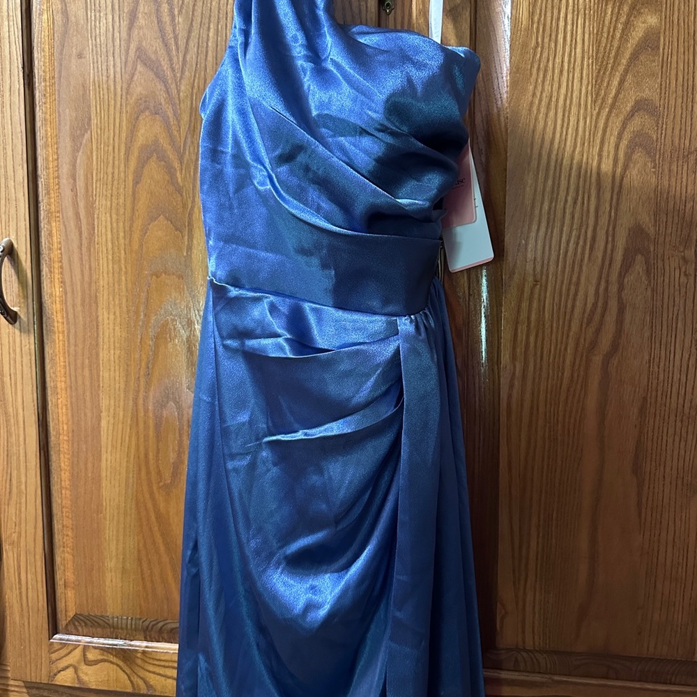 JJs House Blue One shoulder Sleeveless Maxi Gown Ladies Size 4 Waist 26.50”. NEW